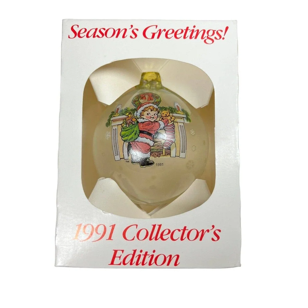 The CAMPBELL KIDS Christmas Glass Ornament with Box 1991 Season's Collector's